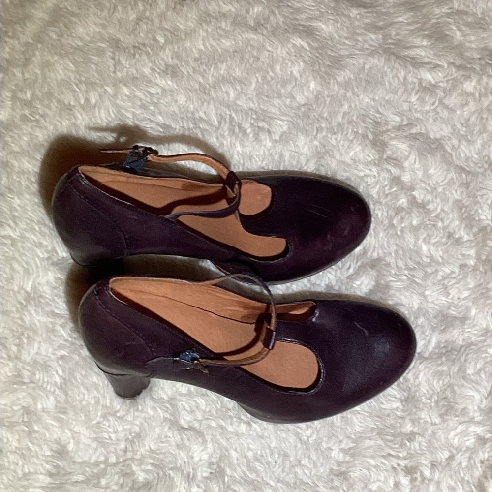 Frye T- strap leather womens Mary Jane Women's Shoes size 8 - Picture 2 of 5